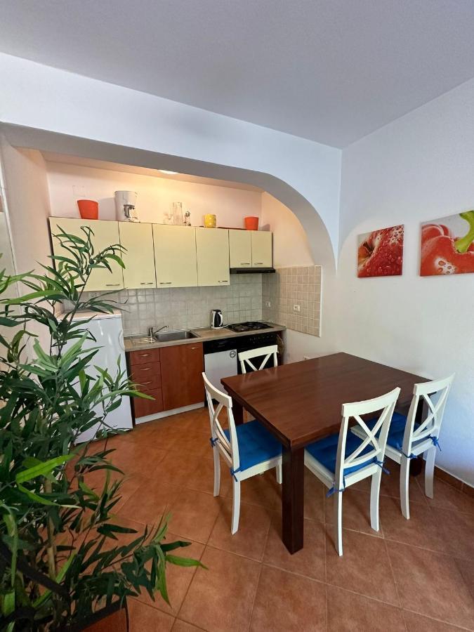 Apartments With A Parking Space مالي لوشينغْ المظهر الخارجي الصورة